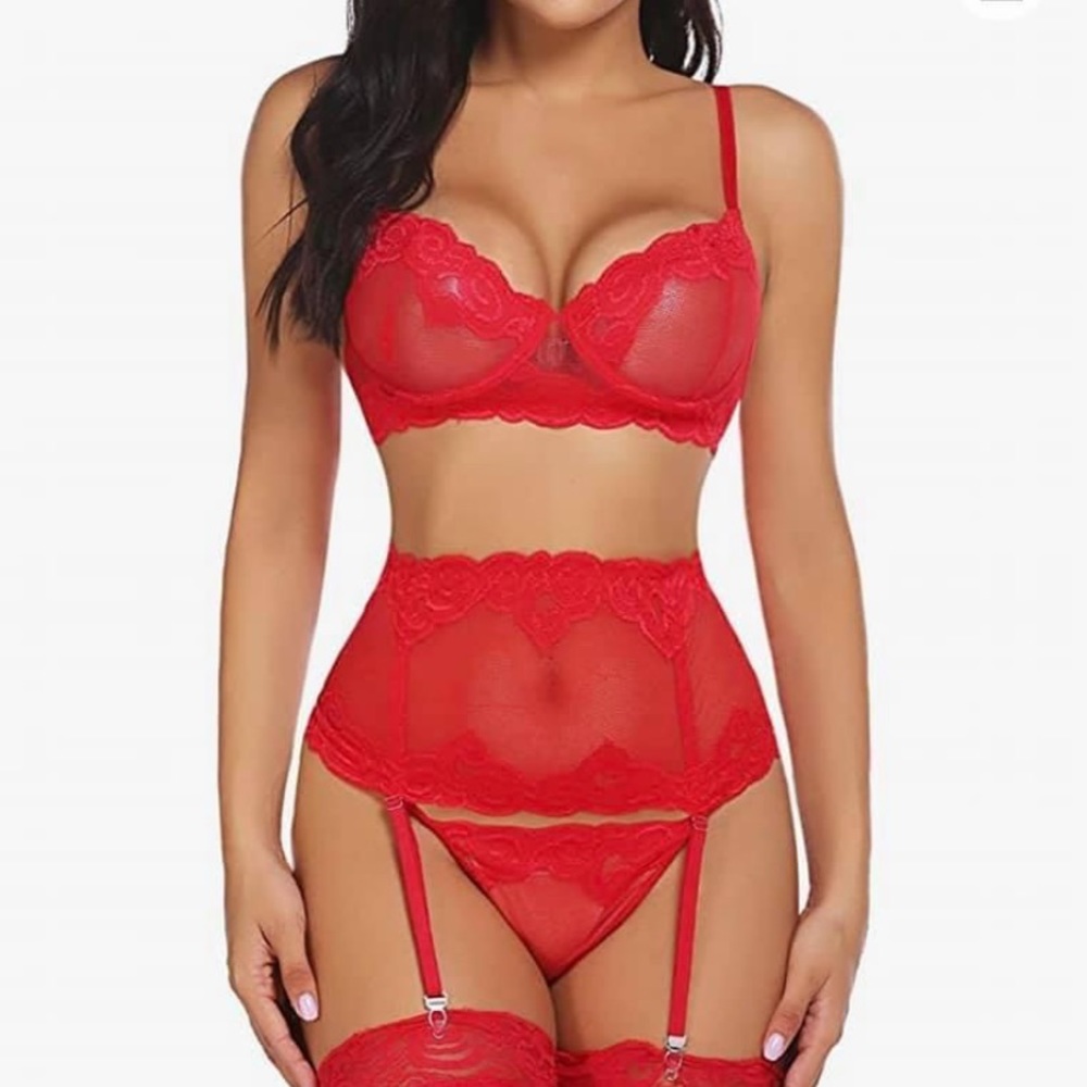 Lingerie Never Worn Never Tried On
